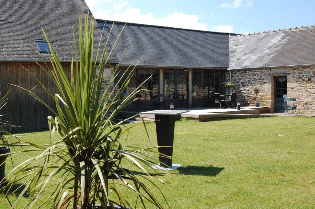 Maison D'Hotes & Gites Domaine De La Garaye ディナン エクステリア 写真